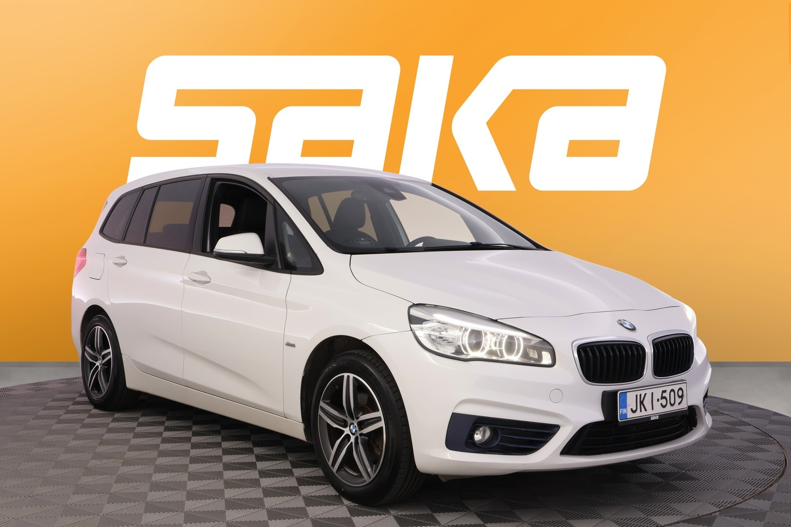 BMW 218