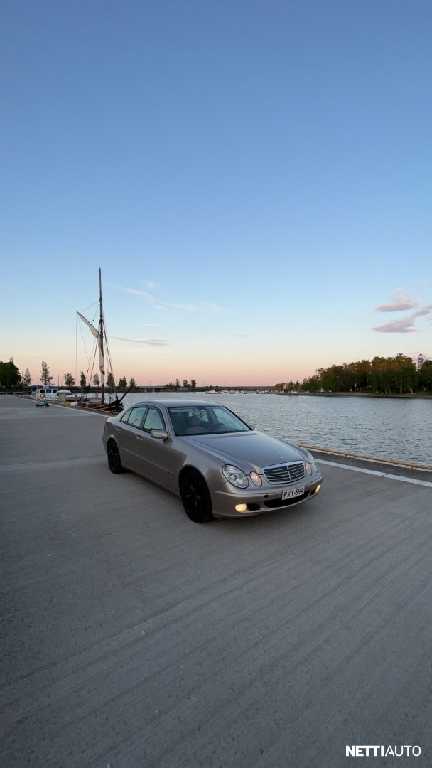 Mercedes-Benz E 200