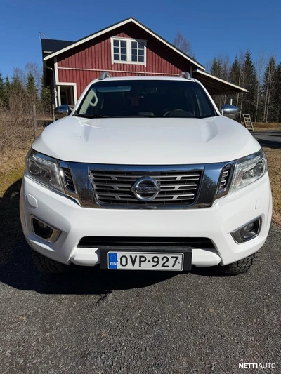 Nissan Navara 2017, photo 3/20