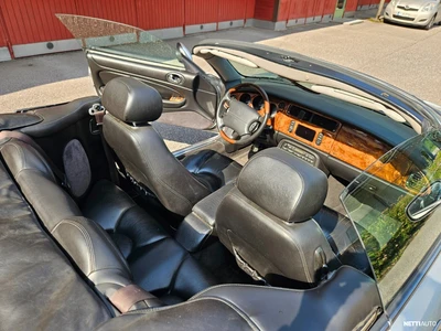 Jaguar XKR 2002, photo 5/17