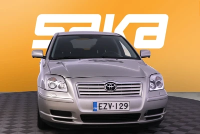 Toyota Avensis 1,6 VVT-i Linea Terra 4ov 2003, kuva 2/33