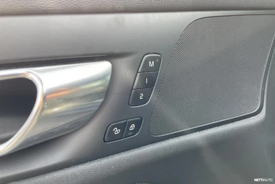 Volvo V60 2021, photo 4/7