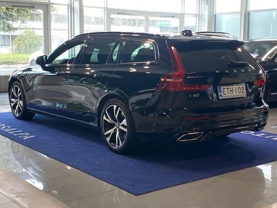 Volvo V60 2020, photo 4/17