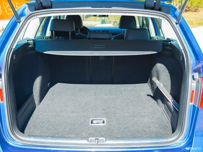 Volkswagen Passat 2010, kuva 7/7