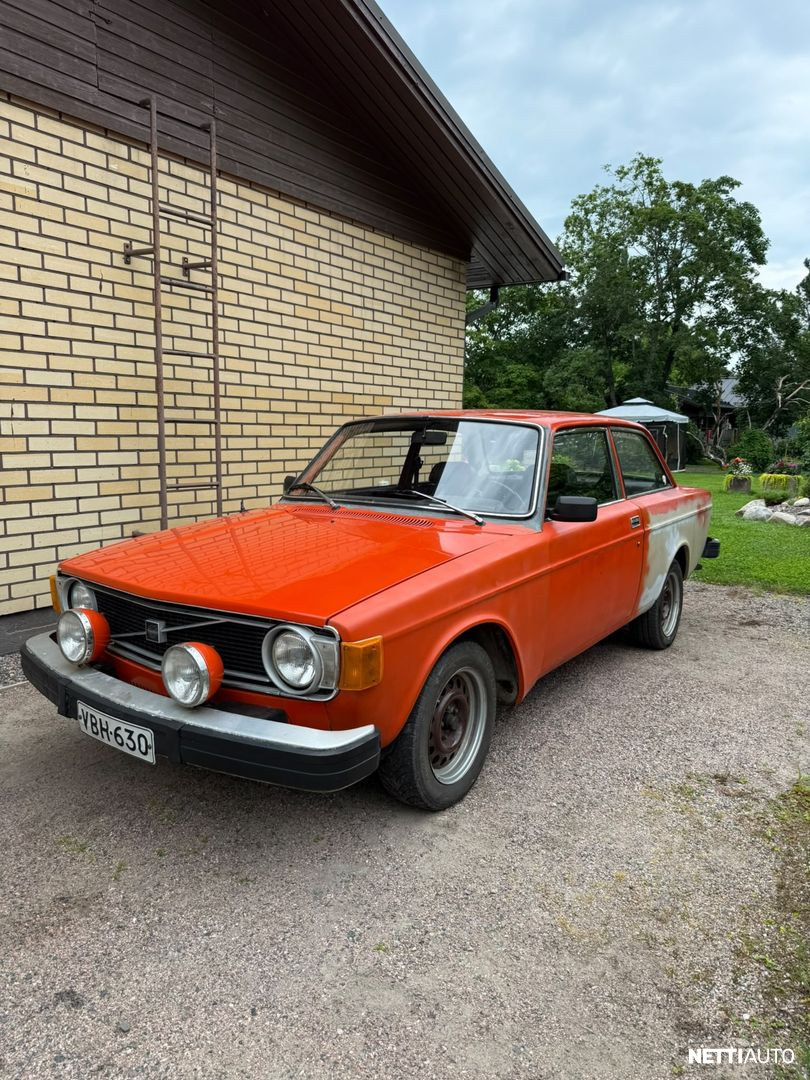 Volvo 142
