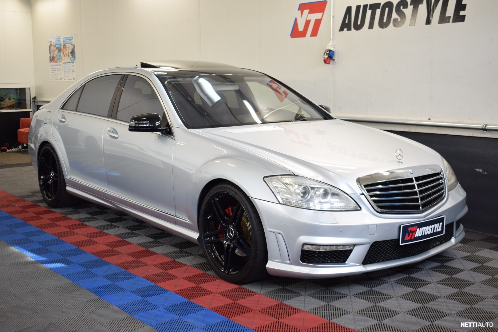 Mercedes-Benz S