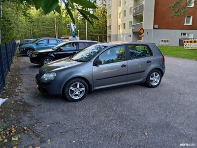 Volkswagen Golf 1.6 bensa 2005, kuva 5/10