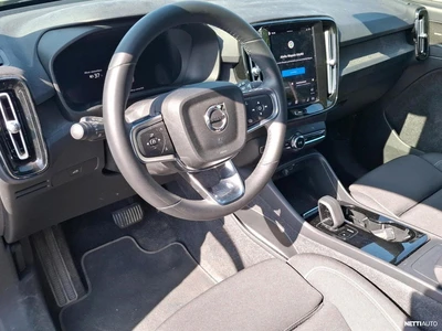 Volvo XC40 2023, photo 7/10