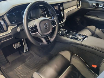 Volvo V60 2022, photo 4/20