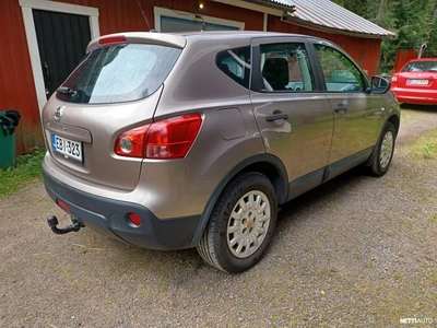 Nissan Qashqai 1,6 Acenta 5MT 4x2 2008, photo 4/20