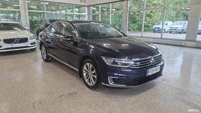 Volkswagen Passat 2016, photo 5/16
