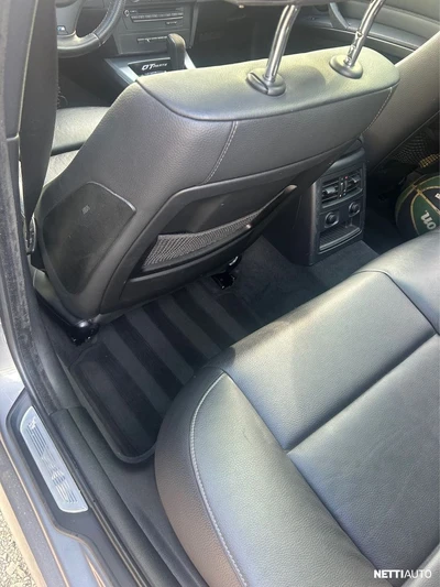 BMW 325 2010, photo 5/12