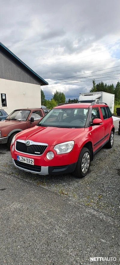 Skoda Yeti 1,6 TDI Active GreenLine 2012, kuva 2/10