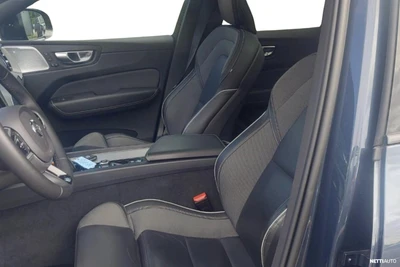 Volvo XC60 2022, photo 5/9