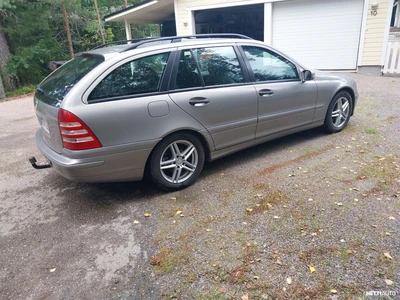 Mercedes-Benz C CDI 2006, photo 4/7