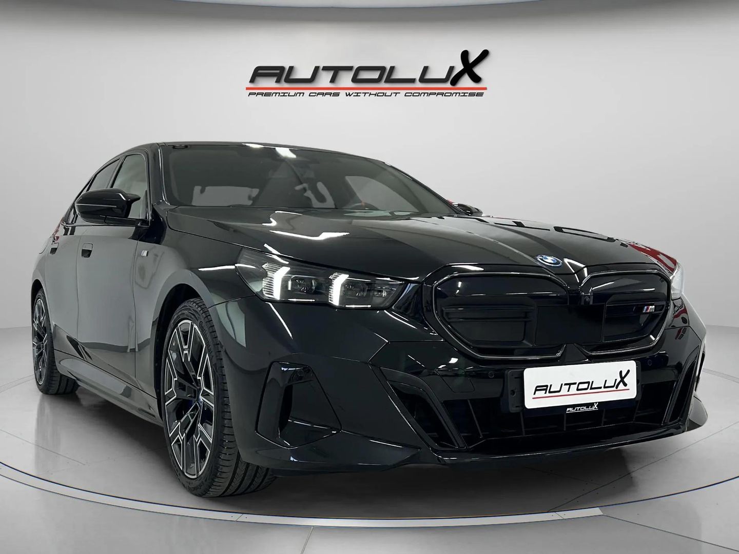 BMW i5 M60