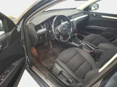 Skoda Superb 2014, kuva 4/5