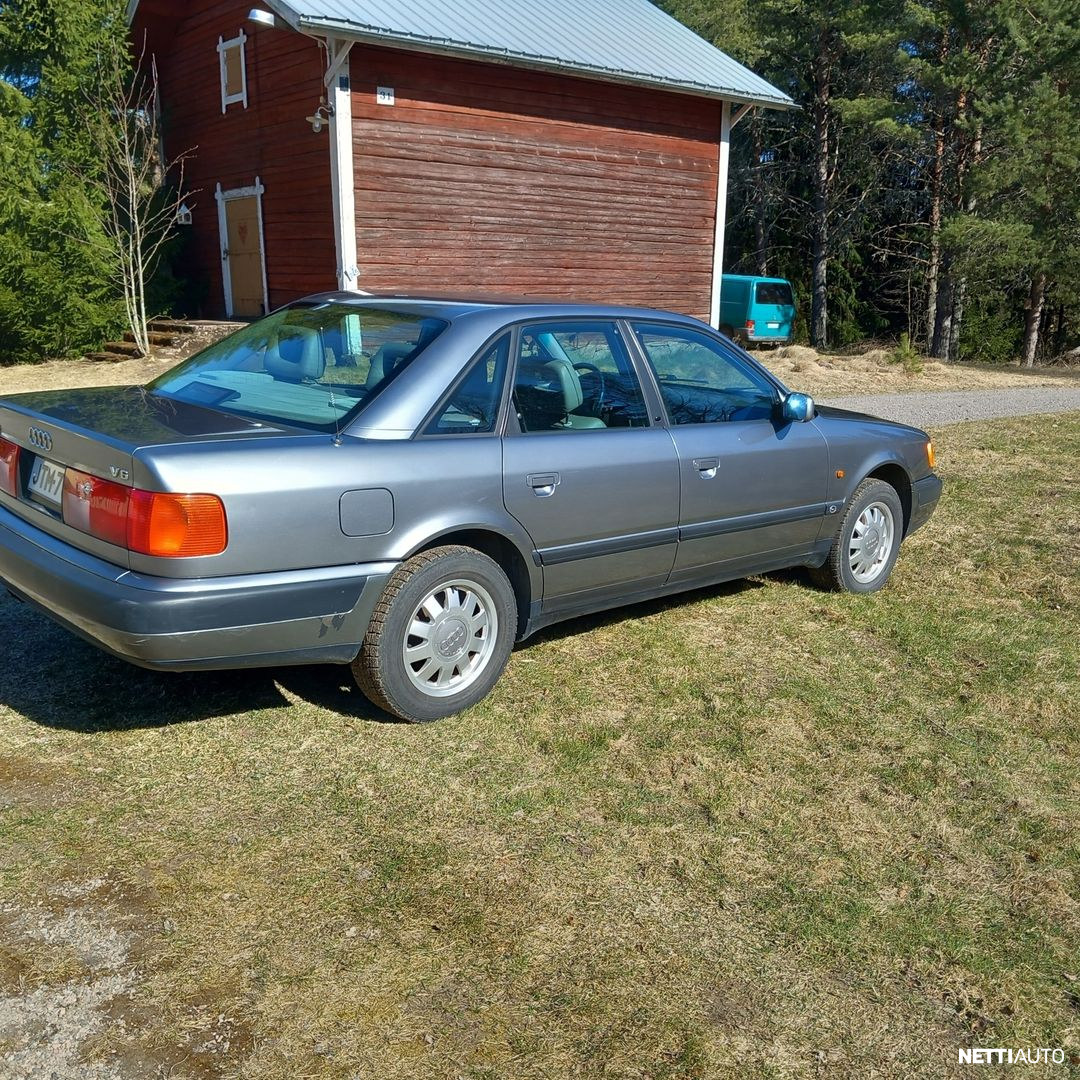 Audi 100