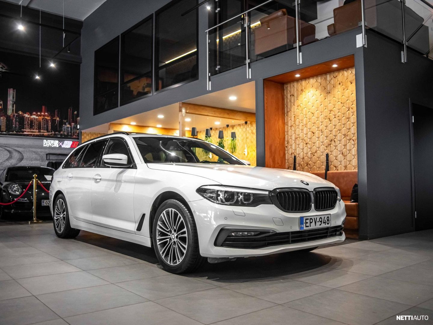 BMW 518