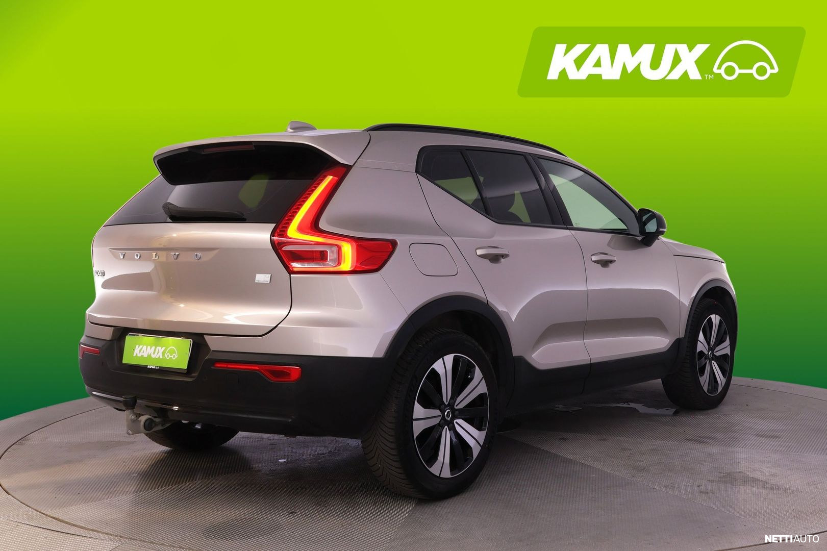 Volvo XC40 2023, photo 4/30