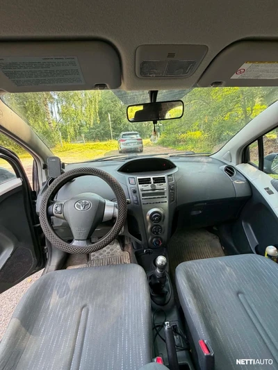Toyota Yaris 1,4 D-4D DPF Linea Sol 5ov 2009, kuva 3/7