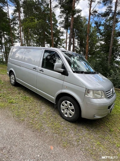 Volkswagen Transporter 2009, photo 1/3