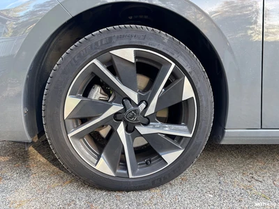 Peugeot 308 2024, photo 4/16