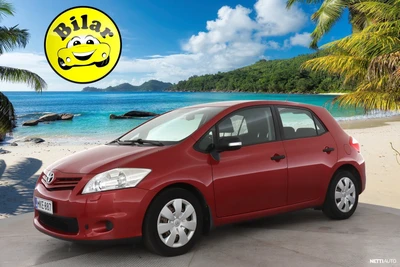 Toyota Auris 2010, photo 3/31