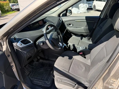 Renault Grand Scenic 2010, photo 5/13