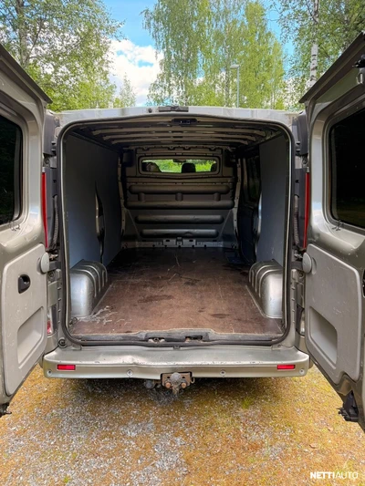 Renault Trafic 2013, photo 5/6