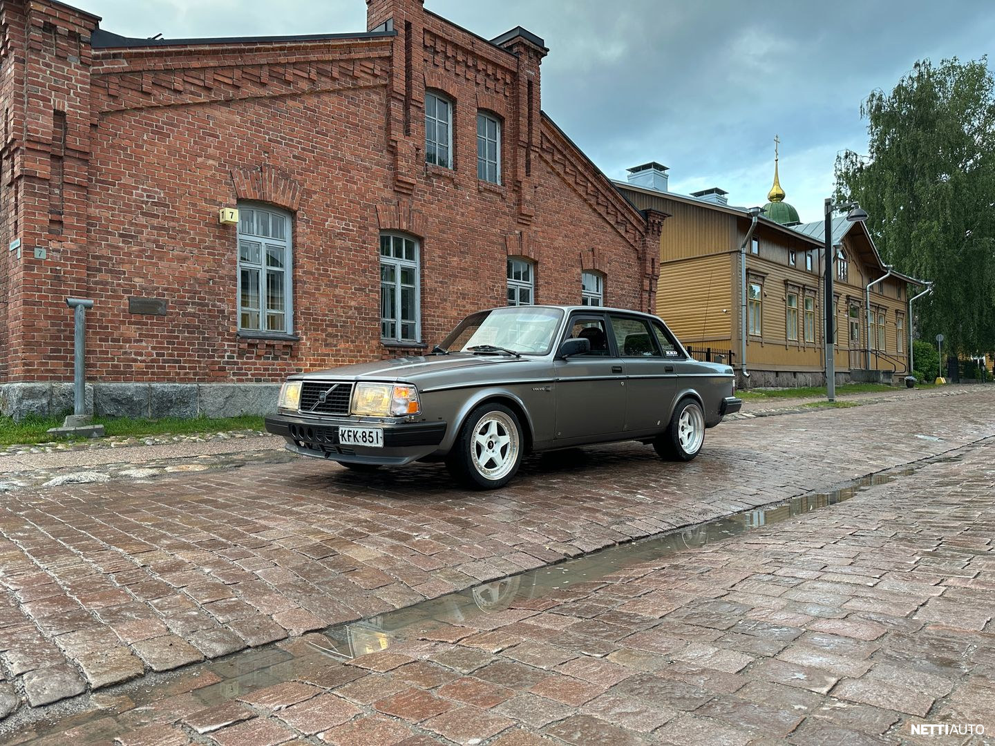 Volvo 240