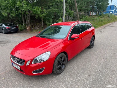 Volvo V60 D5 Momentum Business aut 2012, kuva 2/17