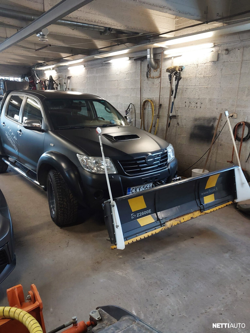 TruckMasters Hilux