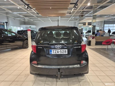 Toyota Verso-S 2014, photo 4/13