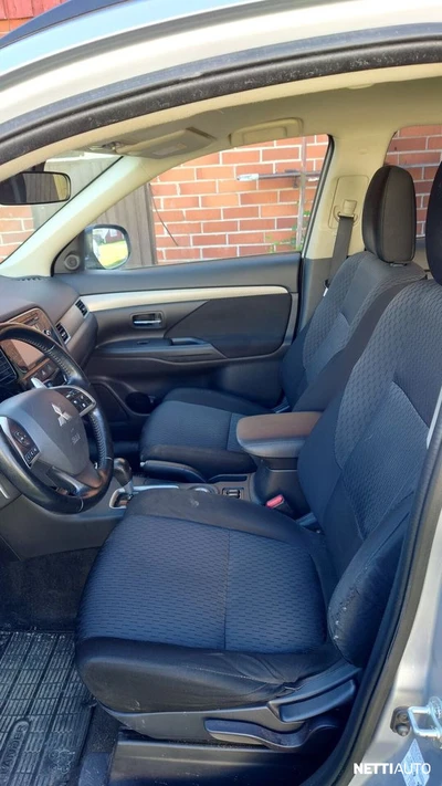 Mitsubishi Outlander 2013, kuva 6/11