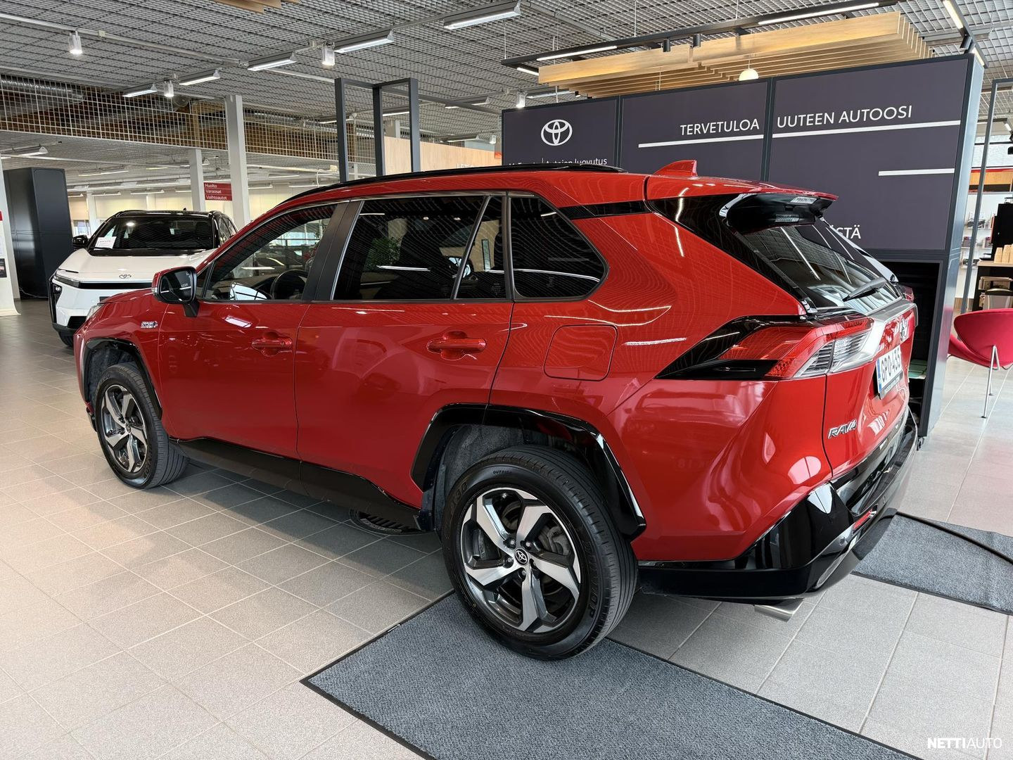Toyota RAV4 Plug-In 2023, photo 3/22