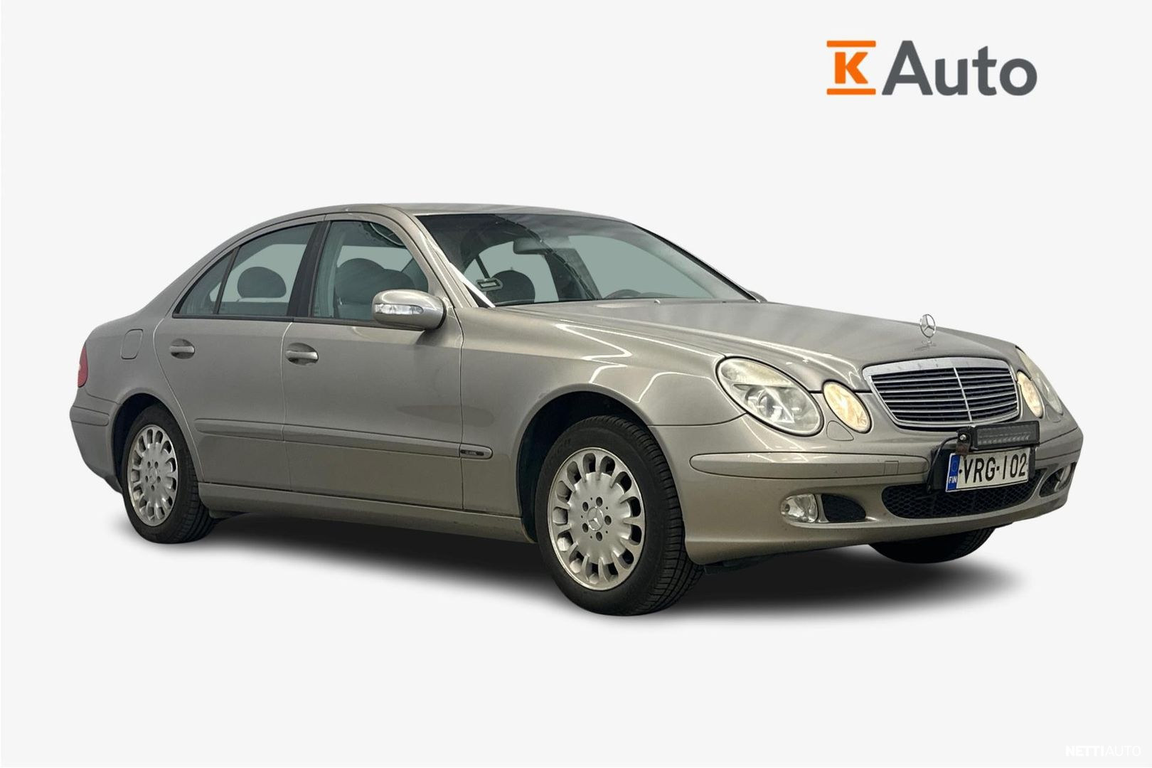 Mercedes-Benz E 2004, kuva 1/34