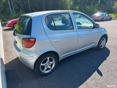 Toyota Yaris 1.3 bensin 2003, kuva 3/5