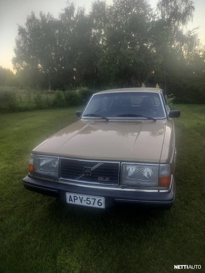 Volvo 244 244GLE, "Arabi" 226 tkm ajettu 1982, kuva 3/21