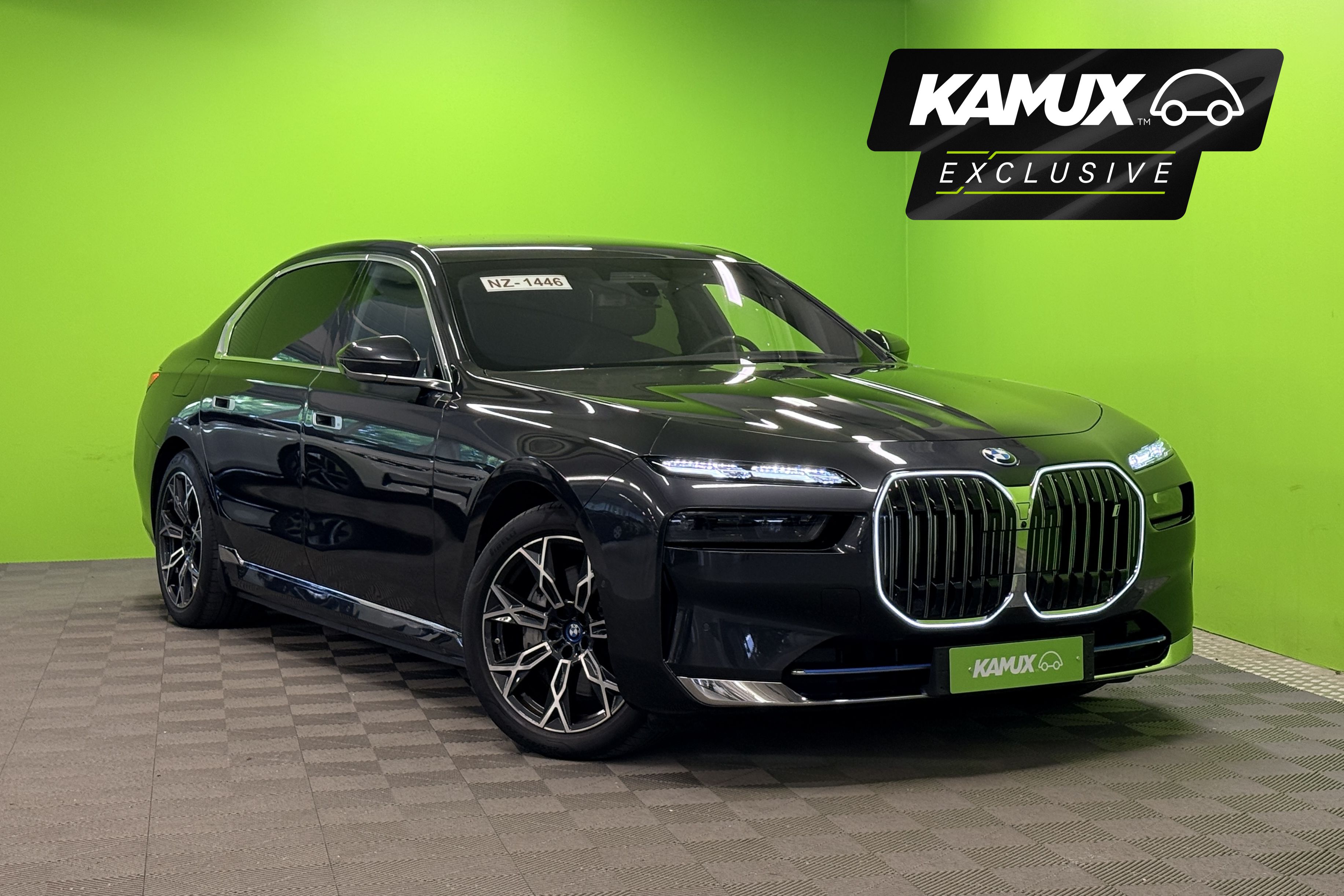 BMW i7