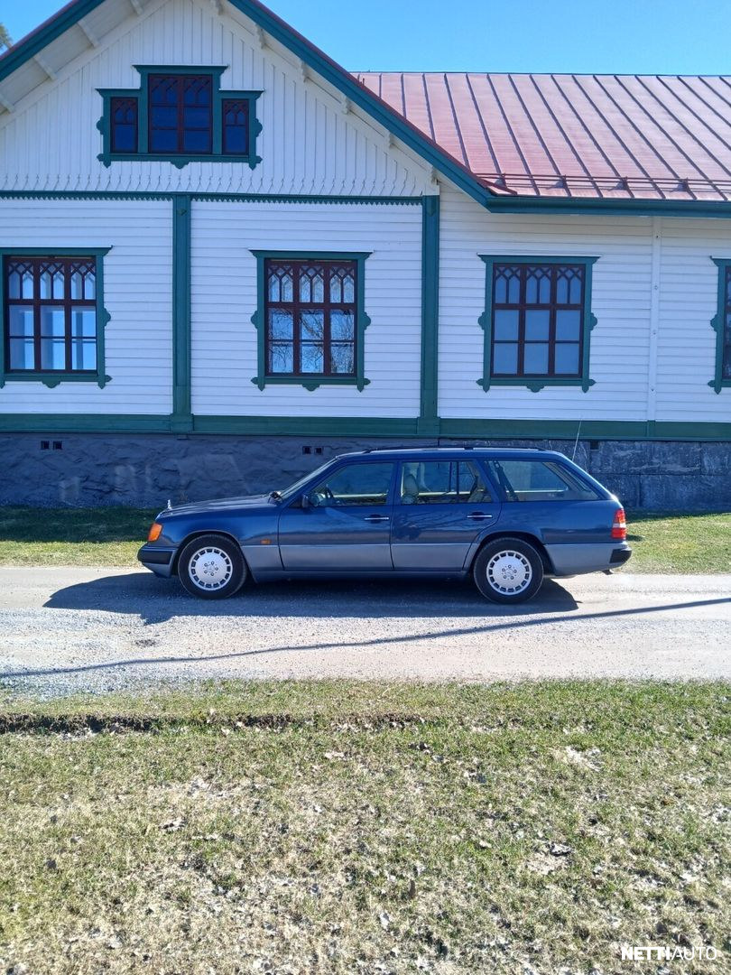 Mercedes-Benz E