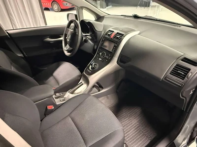 Toyota Auris 2012, kuva 5/9
