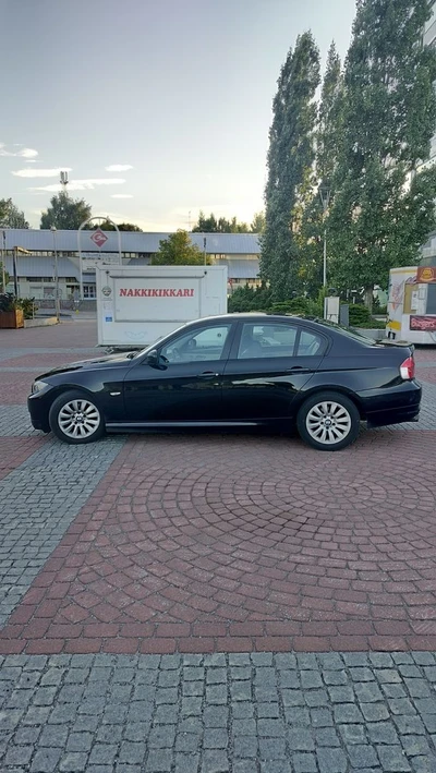 BMW 318 A E90 Sedan Business 2009, kuva 3/11