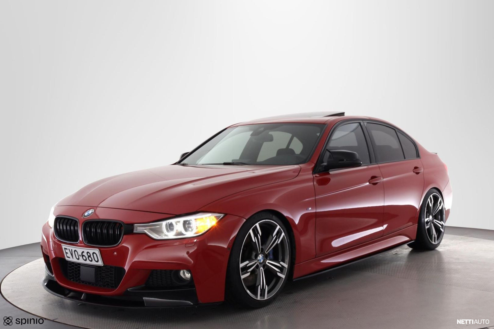 BMW 330