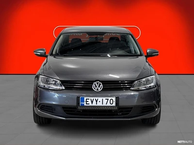 Volkswagen Jetta 2012, photo 3/10
