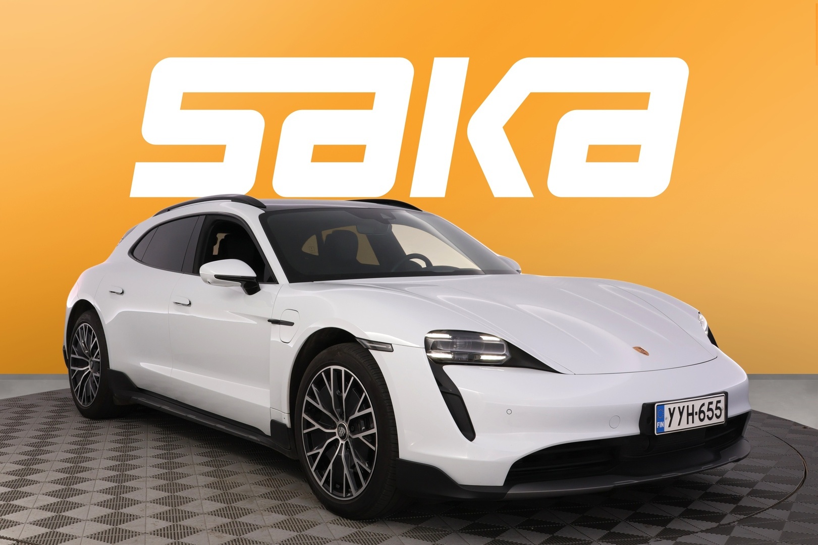 Porsche Taycan 4 Cross Turismo