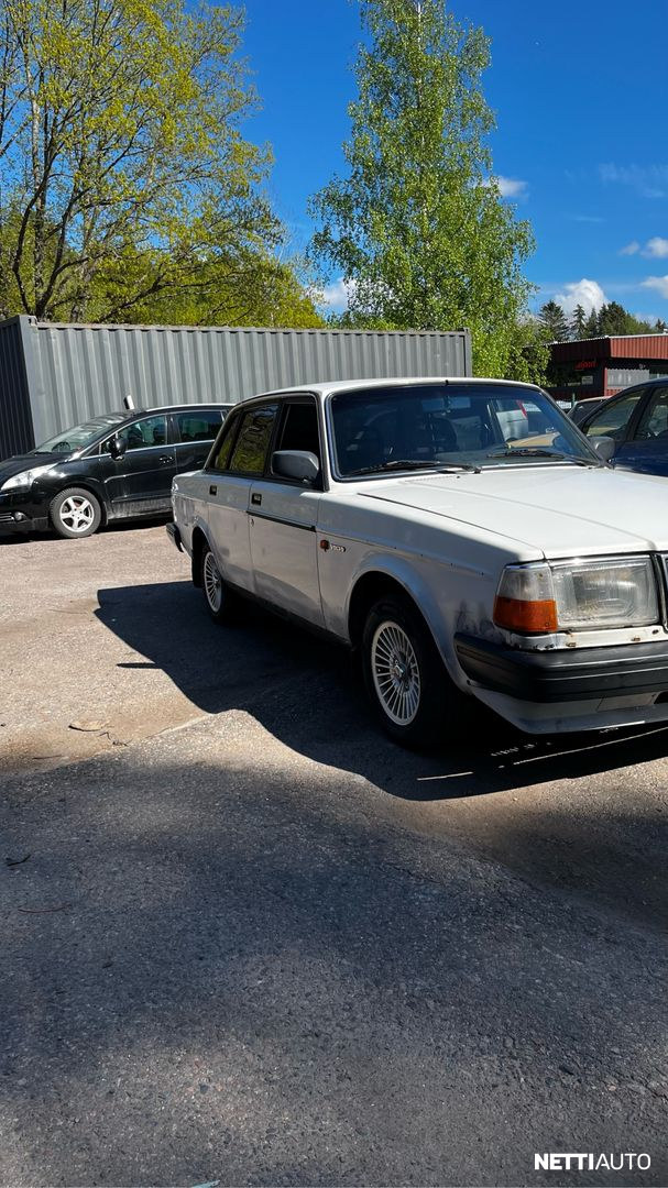 Volvo 240
