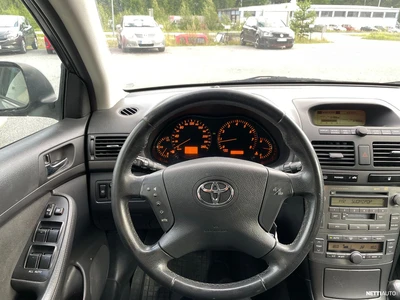 Toyota Avensis 2004, kuva 7/10