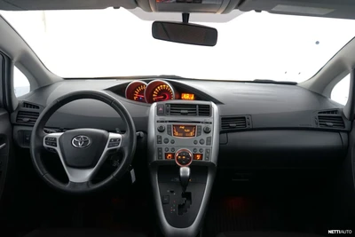 Toyota Verso 2012, photo 6/30