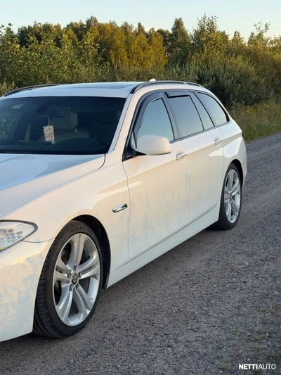 BMW 520 Sport A F11 Touring Business 2011, photo 4/9
